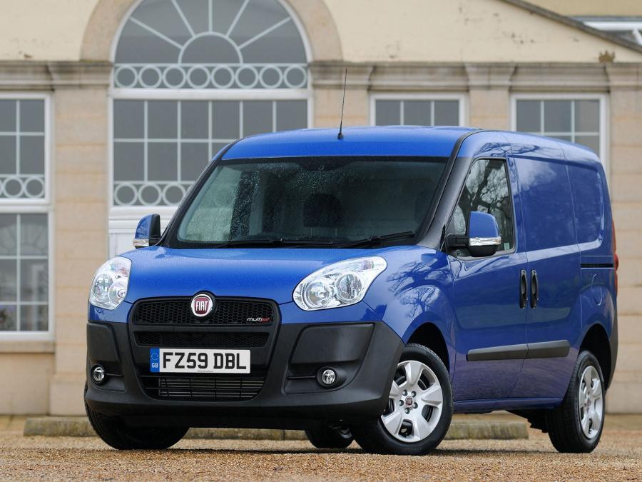  Fiat Doblo Cargo 2010 года  (UK) (фото 8 из 9)